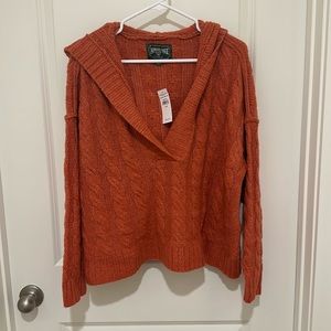 NEW WITH TAG!!! Hooded American Eagle crop sweater. Size medium